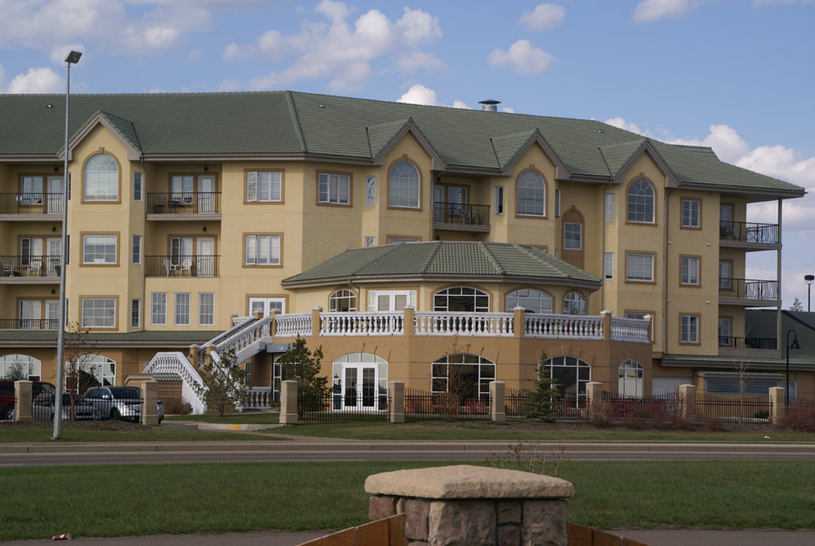 Barrett Kiwanis Place, Retirement home, Red Deer, AB, Senior Living