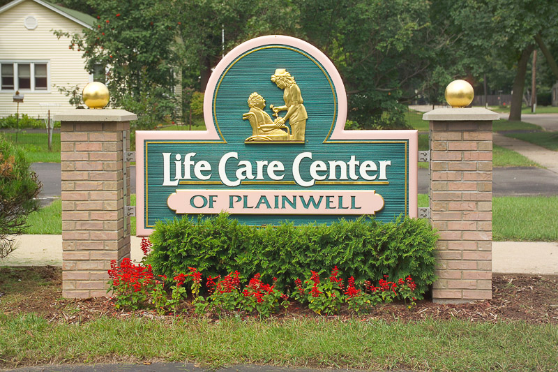 briarwood-assisted-living-retirement-home-allegan-mi-senior-living